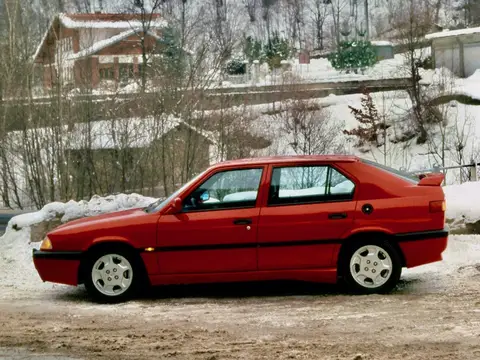 Alfa Romeo 33 (1990–1994)