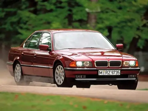 7-серии E38 (1994–1998)