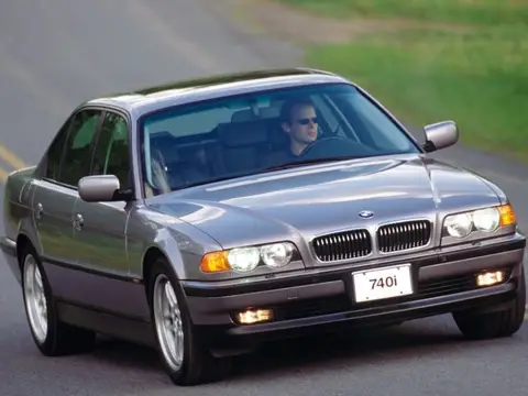 7-серии E38 (1998–2001)