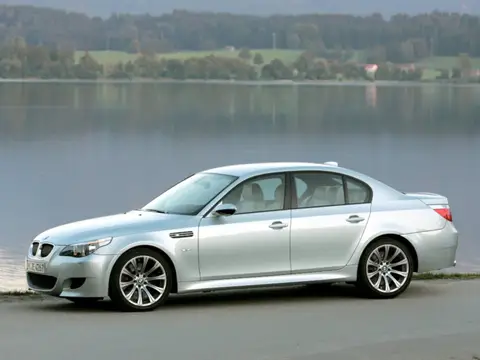 M5 E60/E61 (2004–2010)
