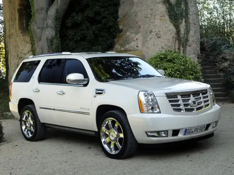 Cadillac Escalade III (2006–2014)