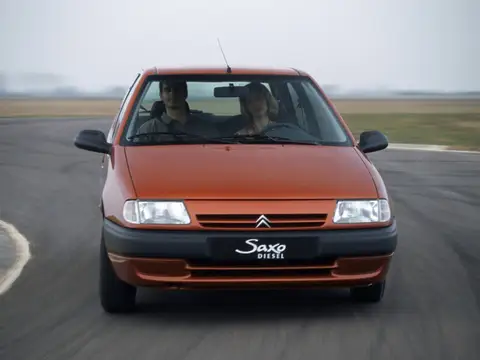 Saxo (1996–1999)