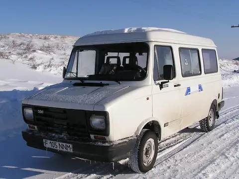 200 (1989–1993)
