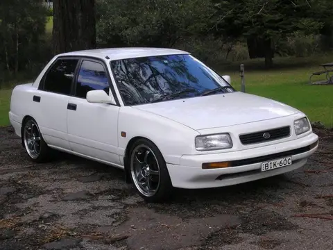 Daihatsu Applause (1992–1997)