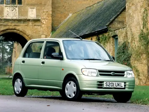 Daihatsu Mira L7 (1999–2003)