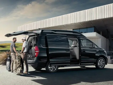 Hyundai Grand Starex (2018–2021)