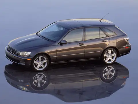IS300 I (2001–2005)