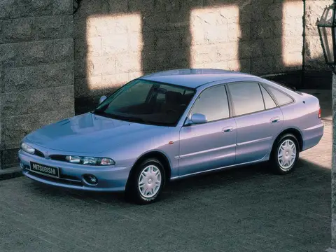 Galant VII (1992–1996)