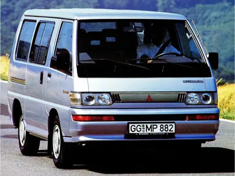 L300 II (1990–1999)