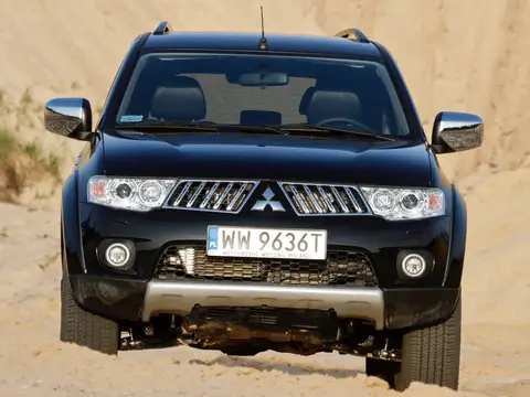 Pajero Sport II (2008–2016)