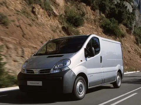 Nissan Primastar I (2002–2006)