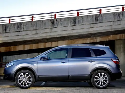 Qashqai+2 (2010–2014)