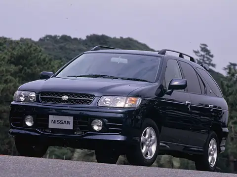 Nissan R'nessa (1997–2001)