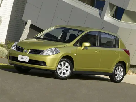 Tiida C11 (2004–2011)