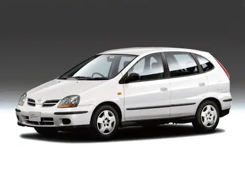 Nissan Tino (1998–2003)