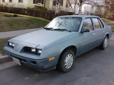 Pontiac Sunbird II (1982–1987)