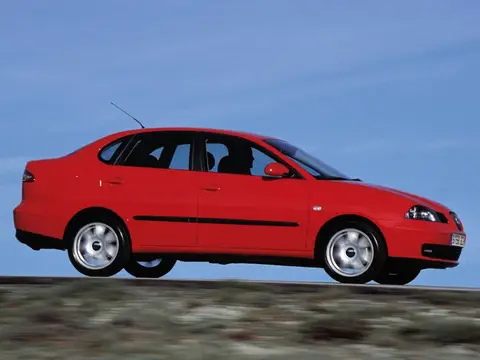 SEAT Cordoba II (2002–2009)