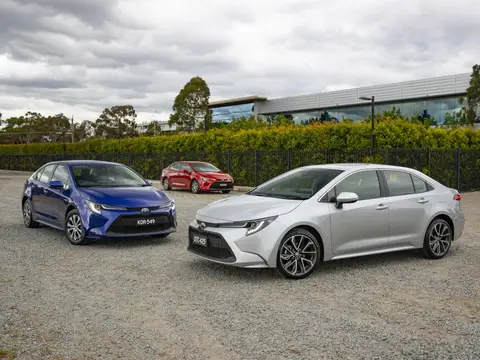 Corolla E210 (2018–н.в.)