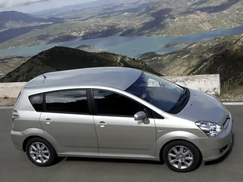 Corolla Verso II (2004–2009)